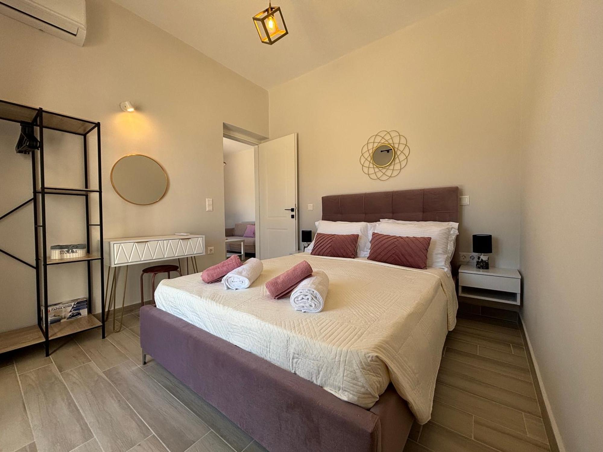 Mayflower Apartments Касиопи Екстериор снимка