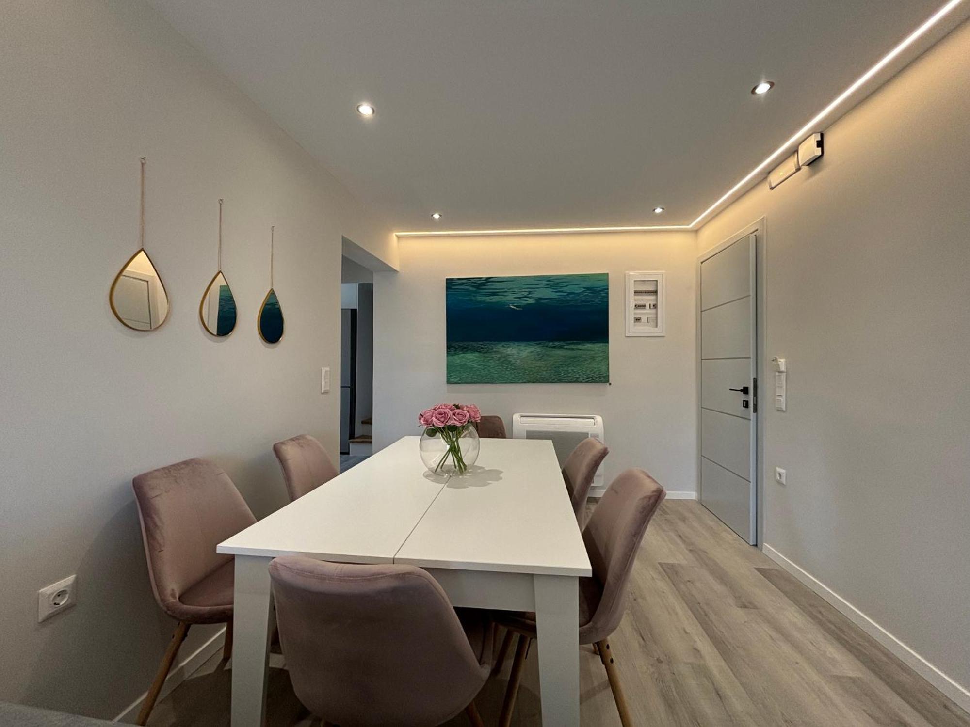 Mayflower Apartments Касиопи Екстериор снимка