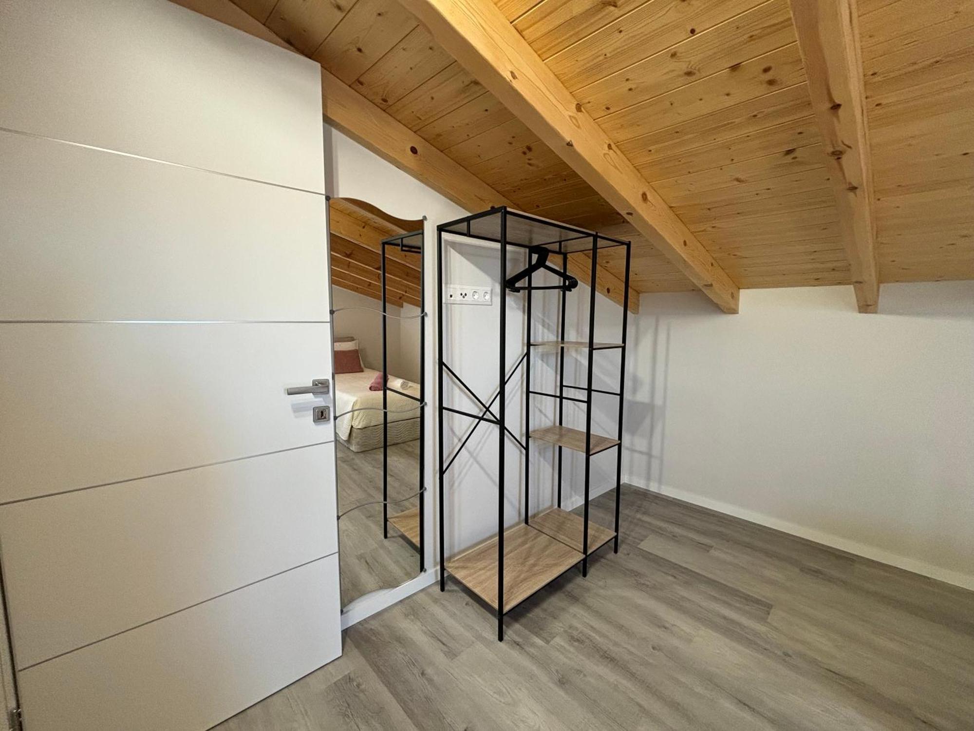 Mayflower Apartments Касиопи Екстериор снимка